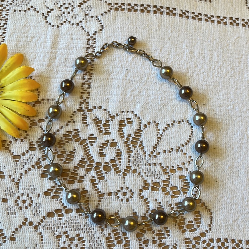 🌺 VINTAGE; Beautiful Bronze & Taupe 19” Pearl Necklace w/Silver Hardware NICE! - Picture 2 of 8